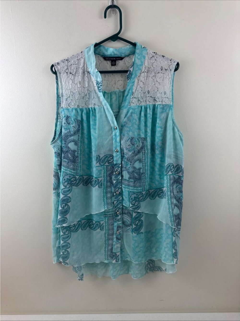 Zac & Rachel Women’s 2X Sleeveless Aqua Lace & Paisley Button Front Layered Tuni